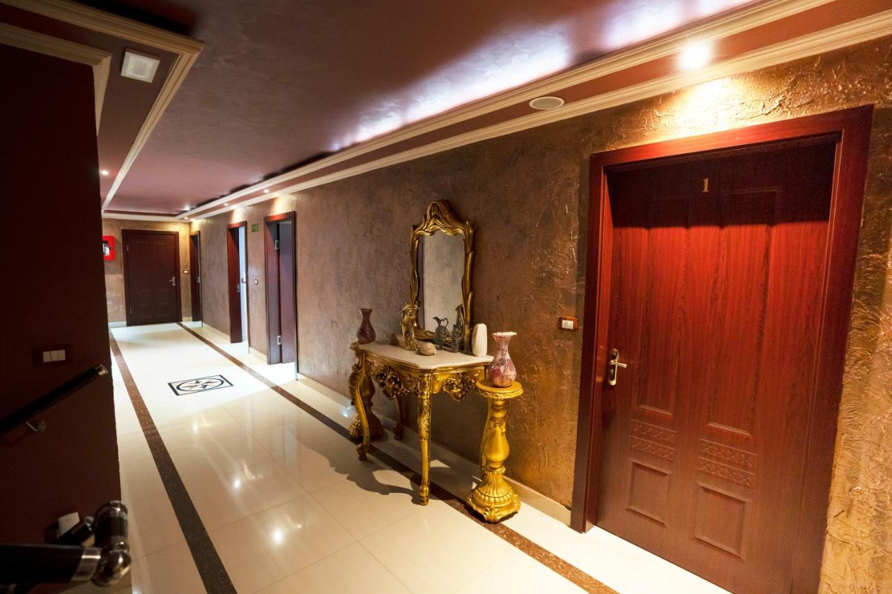 Zobo Hotel Shkoder Exterior photo